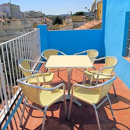 Parrots Hotel Sitges