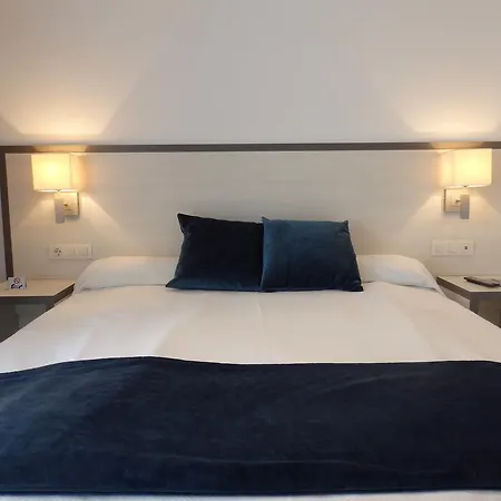 Hotell Parrots 3*