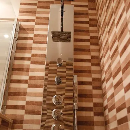 Parrots Hotel Sitges