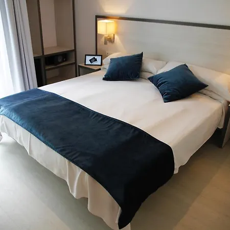 Parrots Hotel Sitges