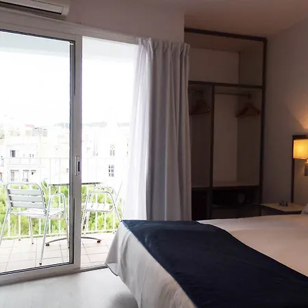 Parrots Hotell