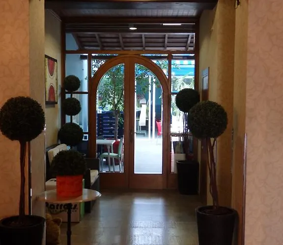 Отель Parrots Сиджес