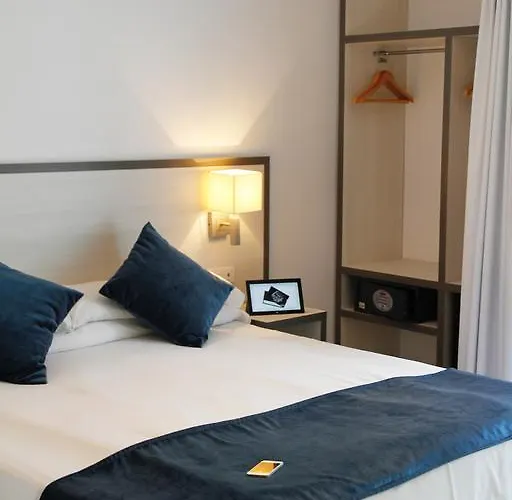 Parrots 3* Сиджес