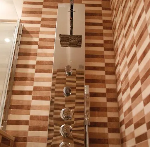 Parrots Отель Сиджес