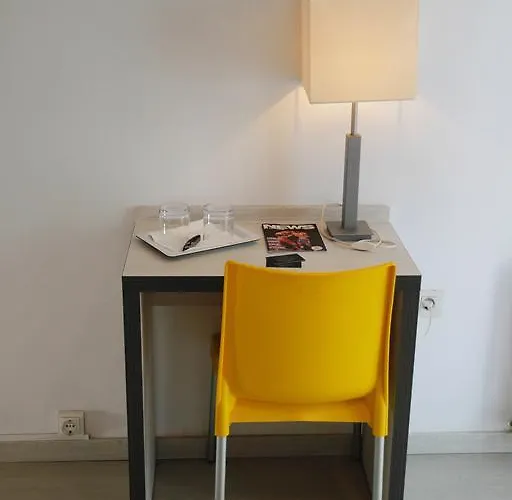 Отель Parrots Сиджес