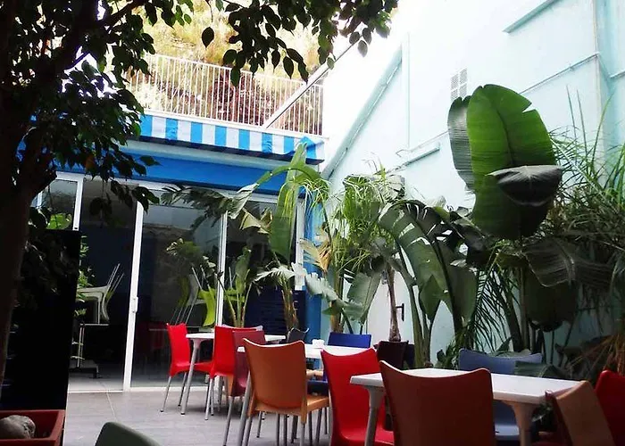 Parrots 3* Сиджес