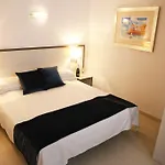 Parrots Hotel Sitges