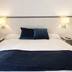 Parrots Sitges