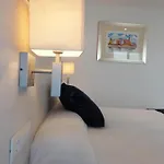 Parrots Hotel