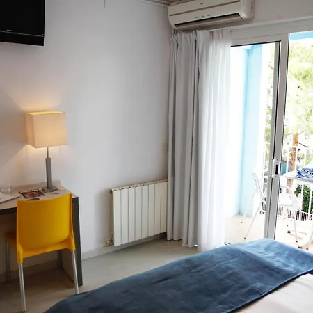 Otel Parrots Sitges